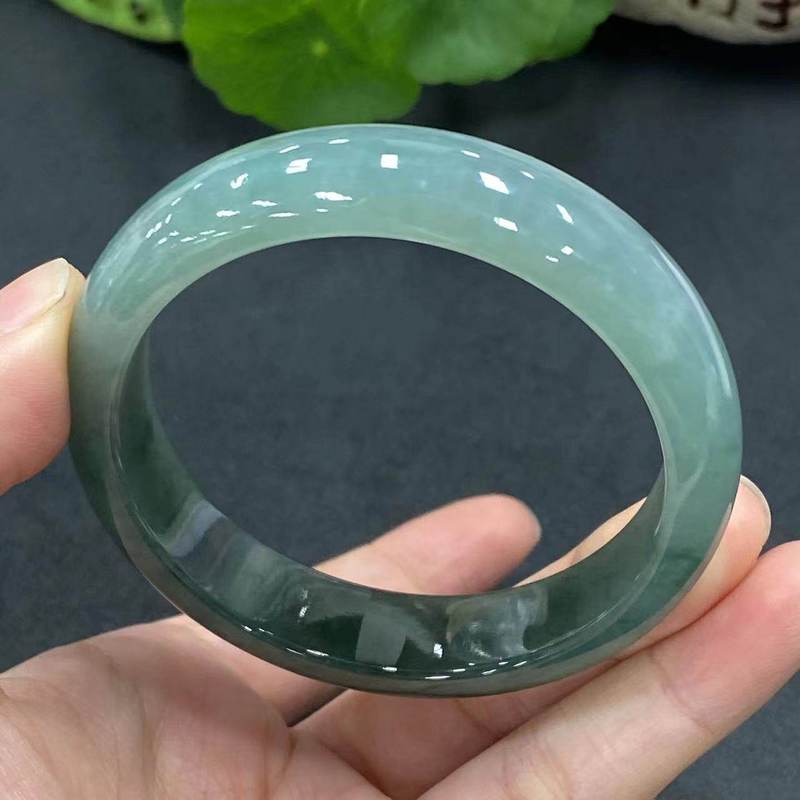 Bracelets - Ijsachtig, olieachtig, groene armband, gemaakt van