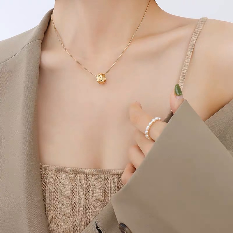 Luxe Gouden Ruit Kruis Ronde K - Cross Pendant Necklace Gold recensie en prijs
