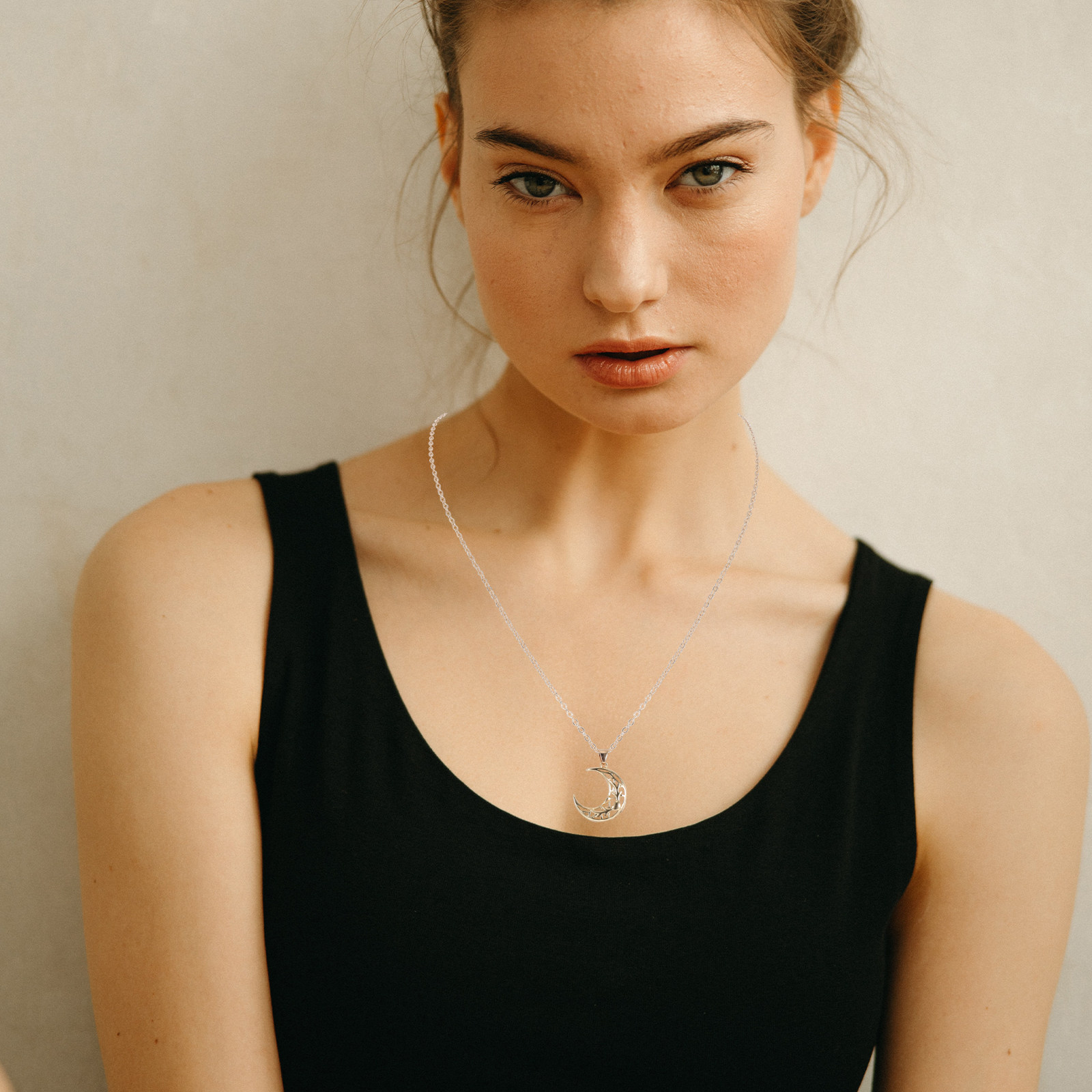 1 paar zon- en maankettingen v - Magnetic Couple Matching Necklaces recensie en prijs