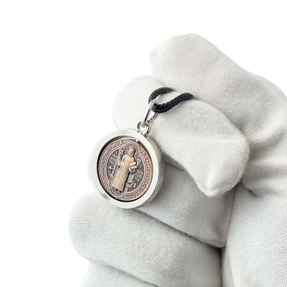 Nieuwe St. Benedictus Medaille - Necklaces recensie en prijs