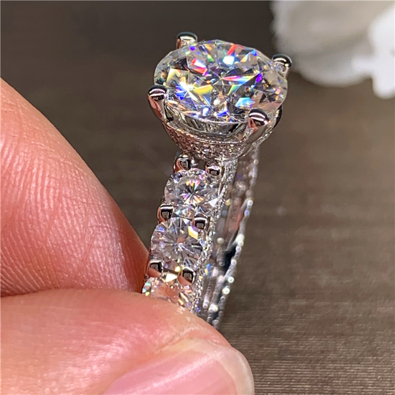 Op maat gemaakte solide 18K Au - Moissanite Engagement Ring 1 Carat recensie en prijs