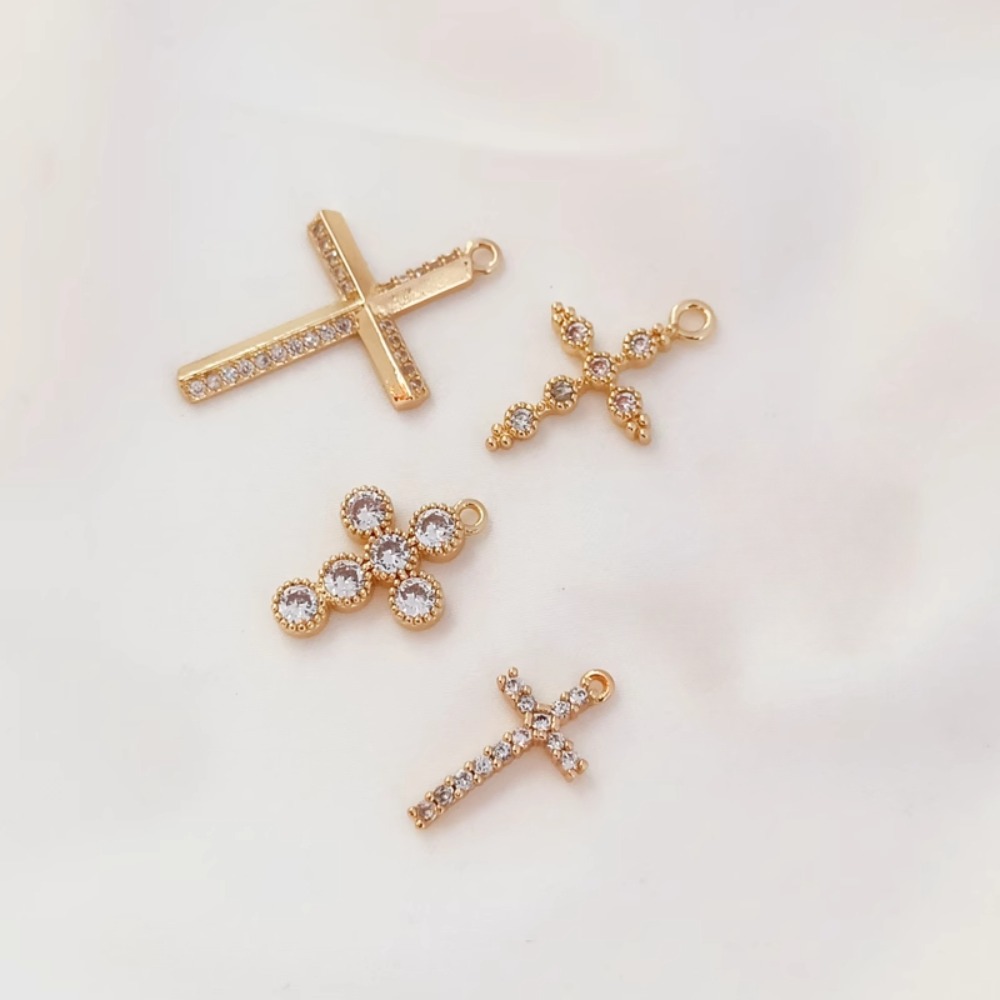 14K vergulde zirkoon kruis han - Cross Pendant Necklace Gold recensie en prijs