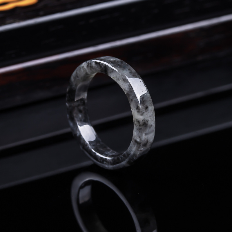 Natuurlijke A-klasse Birmese,  - Rings recensie en prijs
